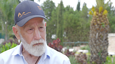 דוקותיים יד לבנים