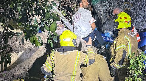 זירת תאונת התנגשות האוטובוס ברחוב דיזינגוף בתל אביב