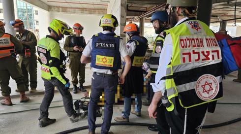 זירת הנפילה באתר בנייה במרכז 9.3.26