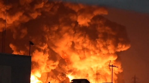 תקיפת מתקני דלק בטהראן 8.3.26