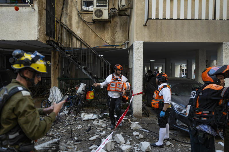 זירת פגיעת שברי יירוט בבני ברק במהלך מבצע "שאגת הארי", מרץ 2026