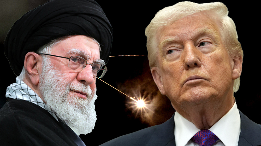 נשיא ארצות הברית דונלד טראמפ והמנהיג העליון של איראן עלי חמינאי (1)