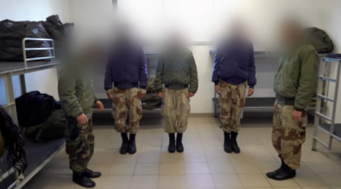 S0544610 ITEM06.00 02 33 19.Still001