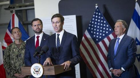 סטיב וויטקוף, ג'ארד קושנר וג'יי.די ואנס בקריית גת