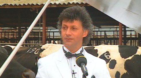 מתי כספי מנגן ברפת, 1992